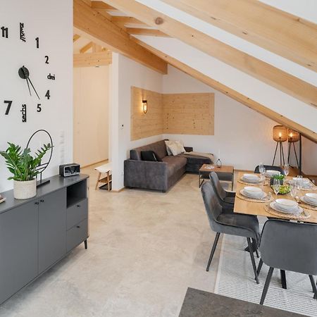 Fenjoy: Ferienapartment Mit Bergblick / Balkon / Bbq Bernau am Chiemsee Bagian luar foto