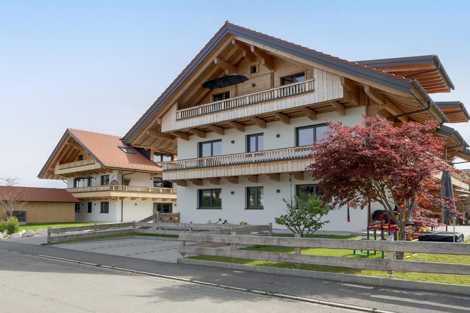 Fenjoy: Ferienapartment Mit Bergblick / Balkon / Bbq Bernau am Chiemsee Bagian luar foto